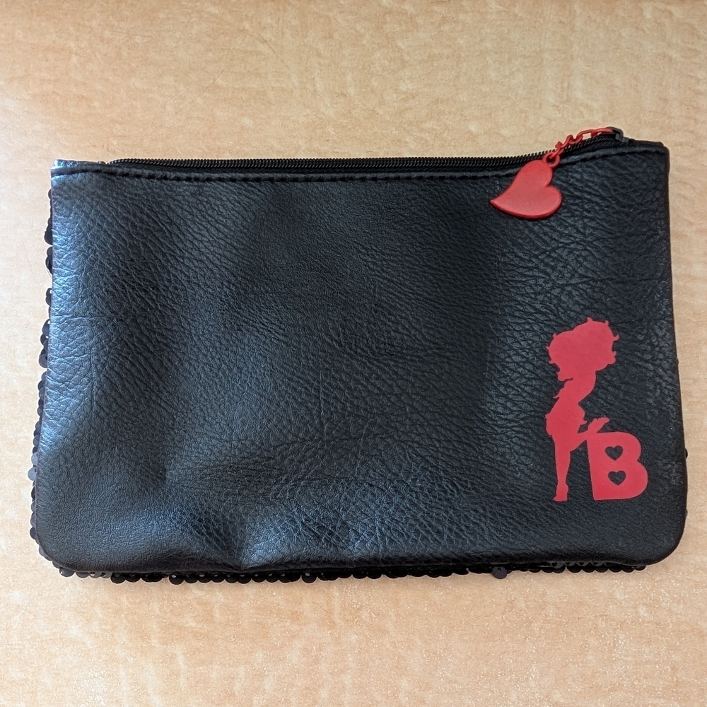 Betty Boop Black Clutch with Red Heart Zipper, Sequin..Super Cute